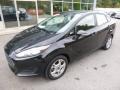 Front 3/4 View of 2014 Fiesta SE Sedan