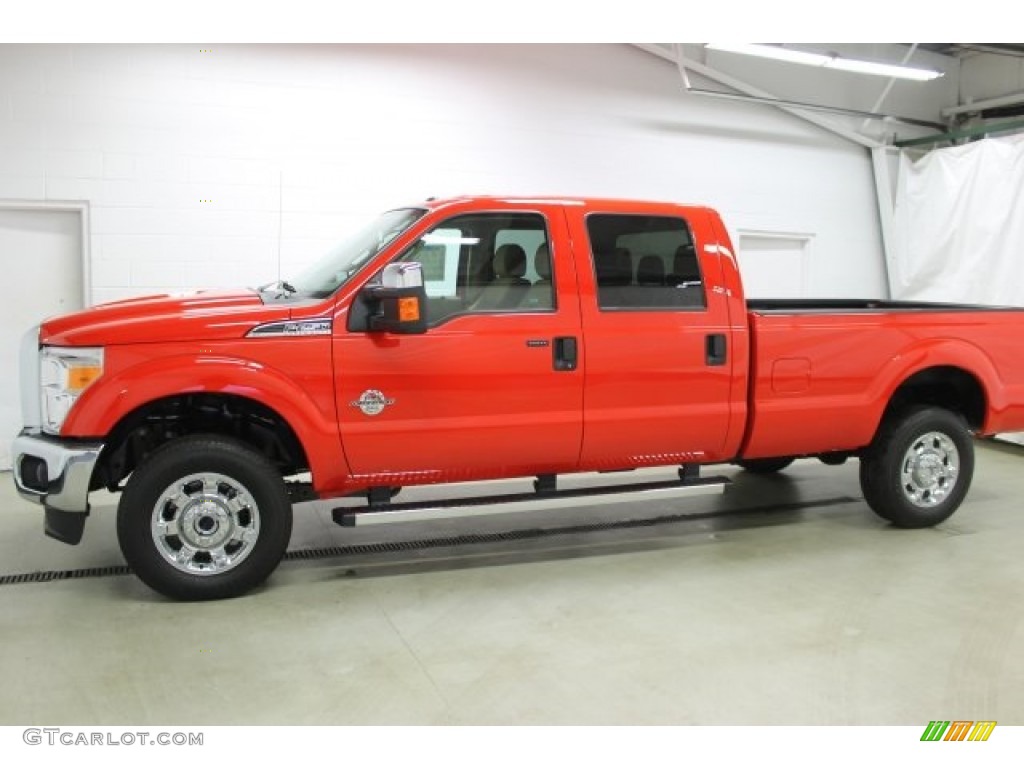 2016 F250 Super Duty XLT Crew Cab 4x4 - Race Red / Adobe photo #1