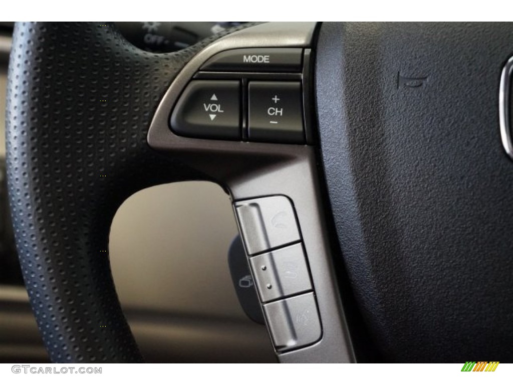 2016 Honda Odyssey SE Controls Photo #107841818