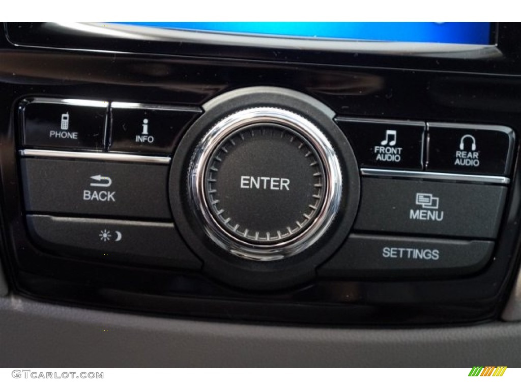 2016 Honda Odyssey SE Controls Photo #107841833