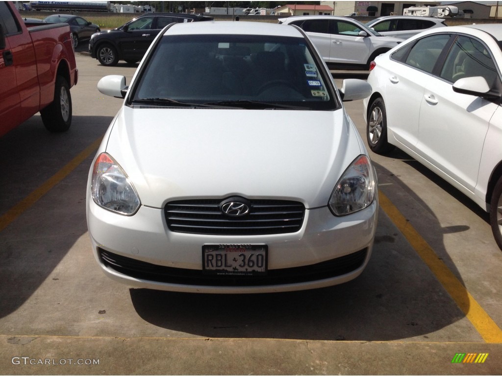 Nordic White Hyundai Accent