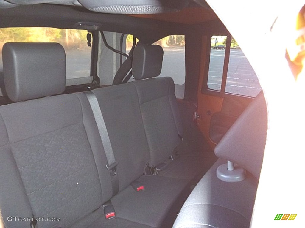 2010 Wrangler Unlimited Mountain Edition 4x4 - Mango Tango Pearl / Dark Slate Gray/Medium Slate Gray photo #22