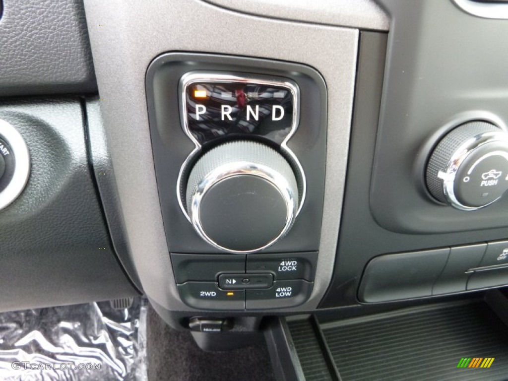 2016 Ram 1500 Express Crew Cab 4x4 8 Speed Automatic Transmission Photo #107845472