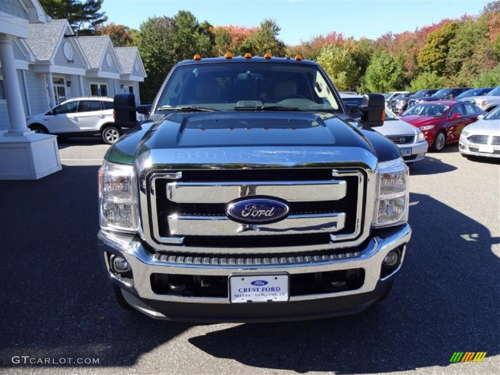 2016 F350 Super Duty Lariat Crew Cab 4x4 - Green Gem Metallic / Adobe photo #2