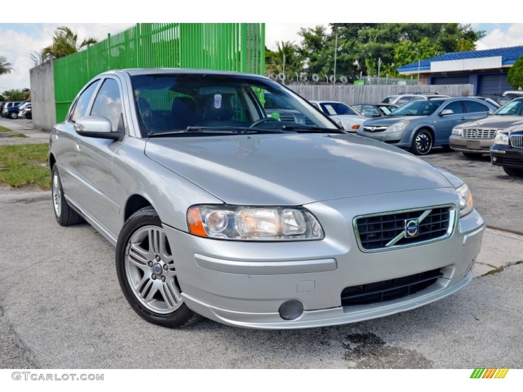 Silver Metallic Volvo S60