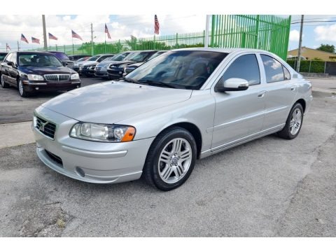 2008 Volvo S60 2.5T Data, Info and Specs