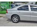 Silver Metallic - S60 2.5T Photo No. 30