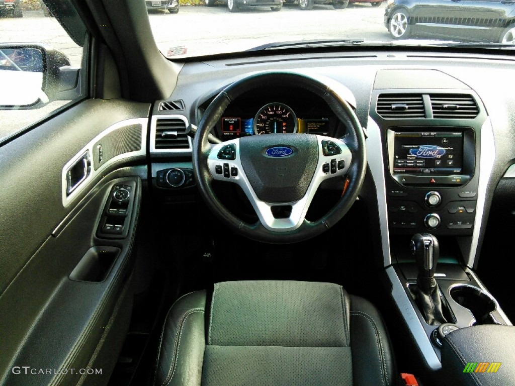 2015 Explorer XLT 4WD - Oxford White / Charcoal Black photo #16