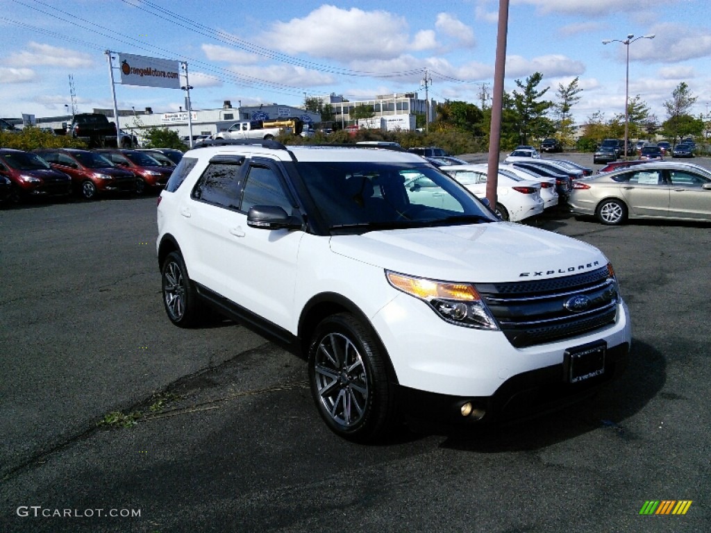2015 Explorer XLT 4WD - Oxford White / Charcoal Black photo #25