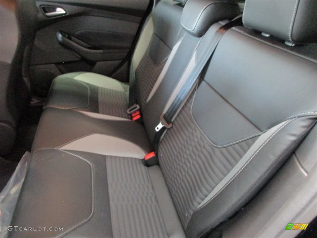 2016 Ford Focus ST Rear Seat Photo #107854655