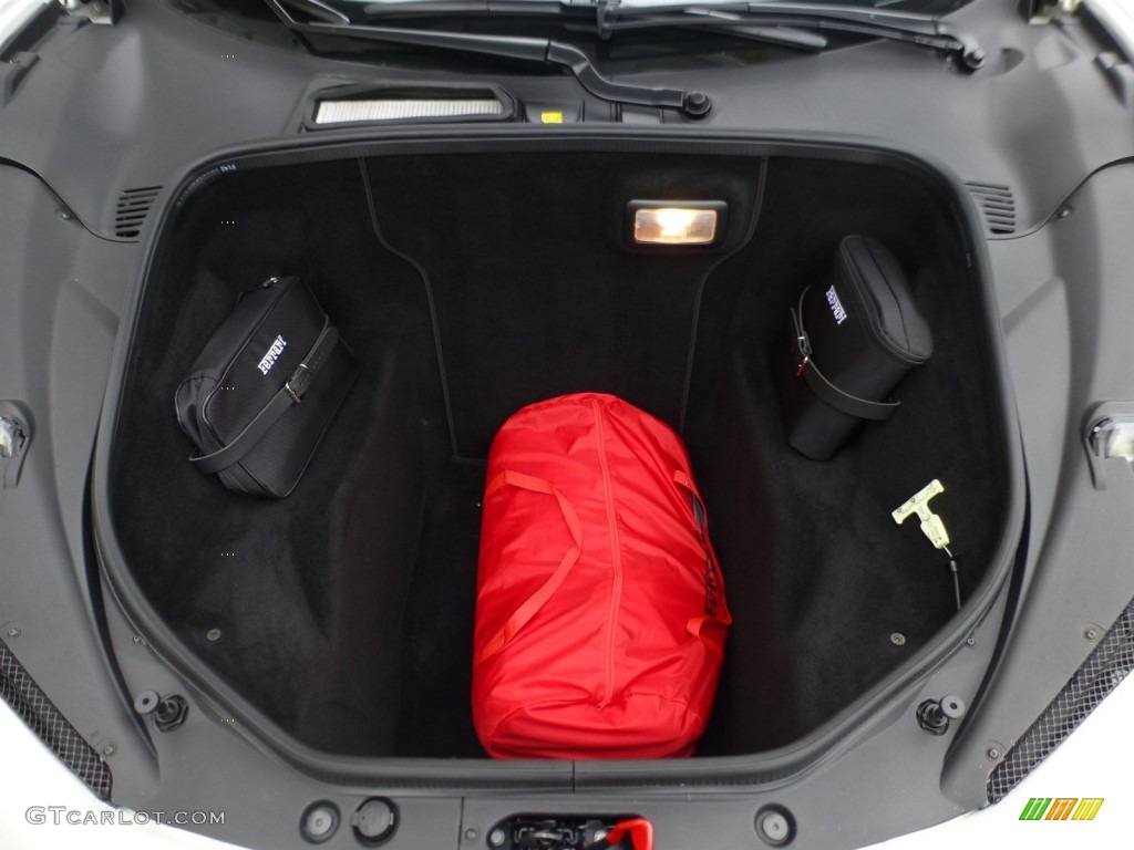 2013 Ferrari 458 Italia Trunk Photos