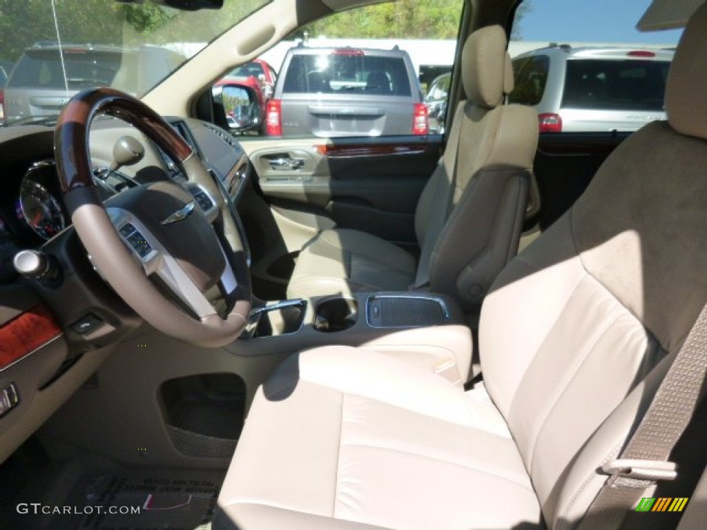 2016 Chrysler Town & Country Limited Platinum Interior Color Photos
