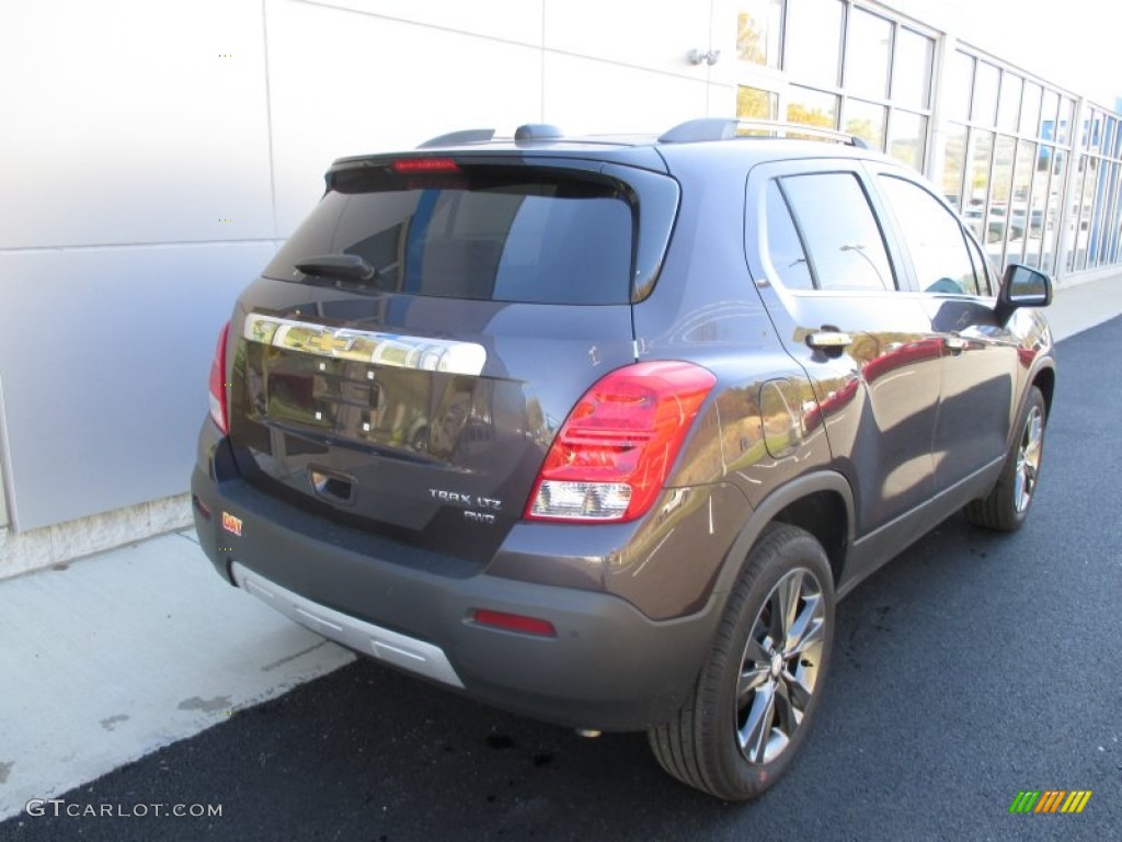 2016 Trax LTZ AWD - Sable Metallic / Jet Black photo #4