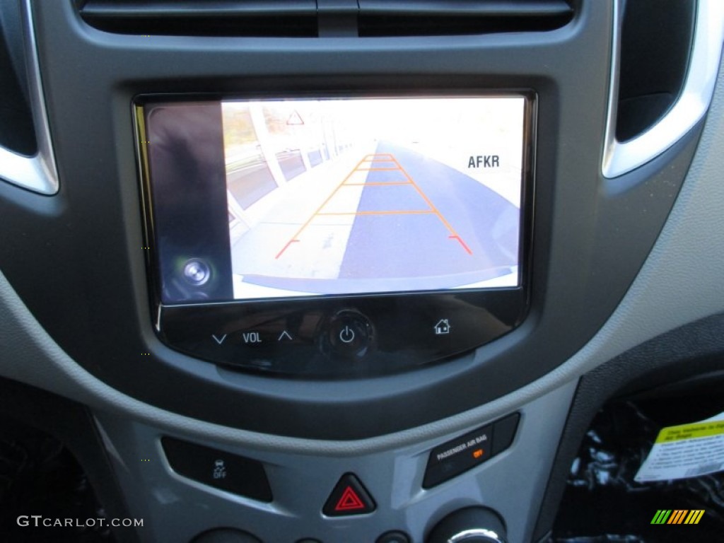 2016 Trax LT - Summit White / Jet Black/Light Titanium photo #16