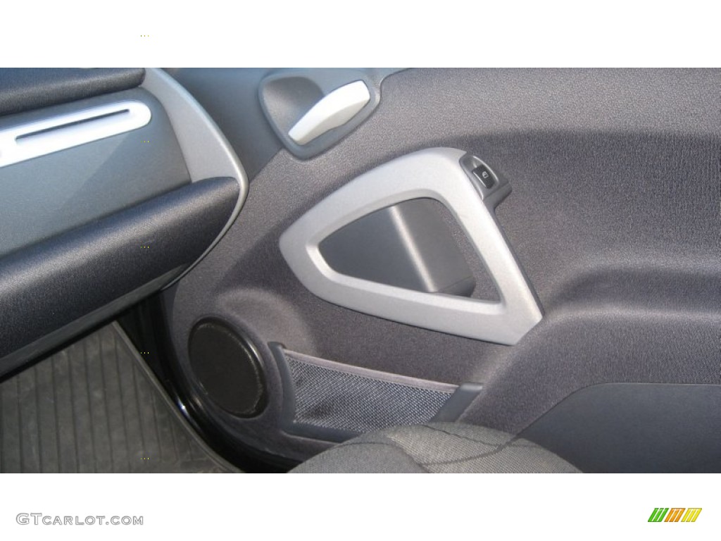 2012 fortwo pure coupe - Silver Metallic / Design Black photo #14