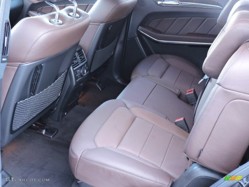 2016 Mercedes-Benz GL 550 4Matic Rear Seat Photos