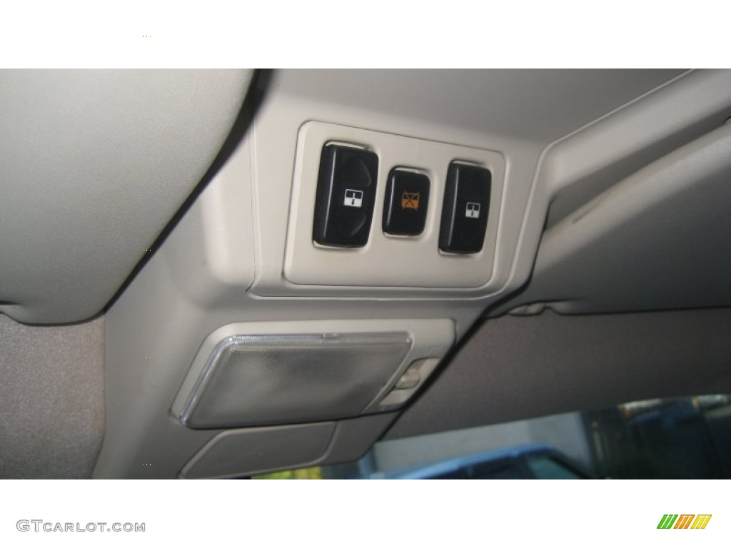 2004 Discovery SE - Bonatti Grey / Black photo #26