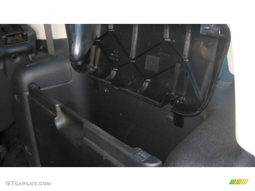 2004 Discovery SE - Bonatti Grey / Black photo #36