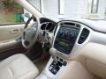 Super White - Highlander V6 4WD Photo No. 16