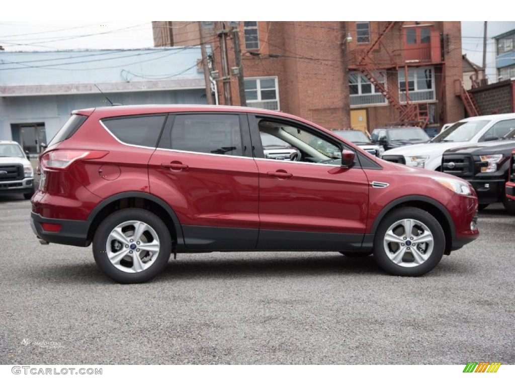 Ruby Red Metallic 2016 Ford Escape SE Exterior Photo #107883384