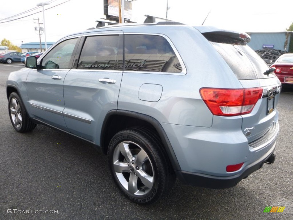 2013 Grand Cherokee Overland 4x4 - Winter Chill Pearl / New Saddle/Black photo #9