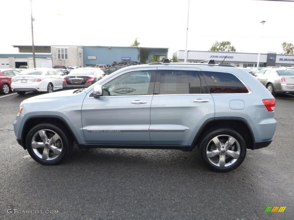 2013 Grand Cherokee Overland 4x4 - Winter Chill Pearl / New Saddle/Black photo #10