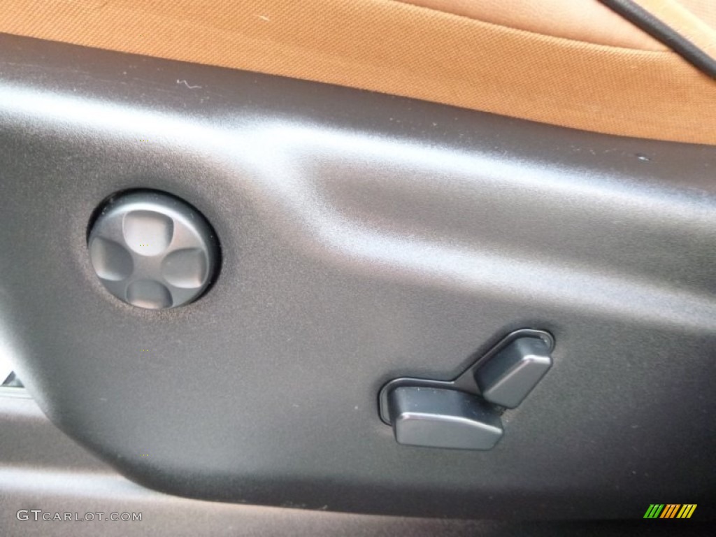 2013 Grand Cherokee Overland 4x4 - Winter Chill Pearl / New Saddle/Black photo #14