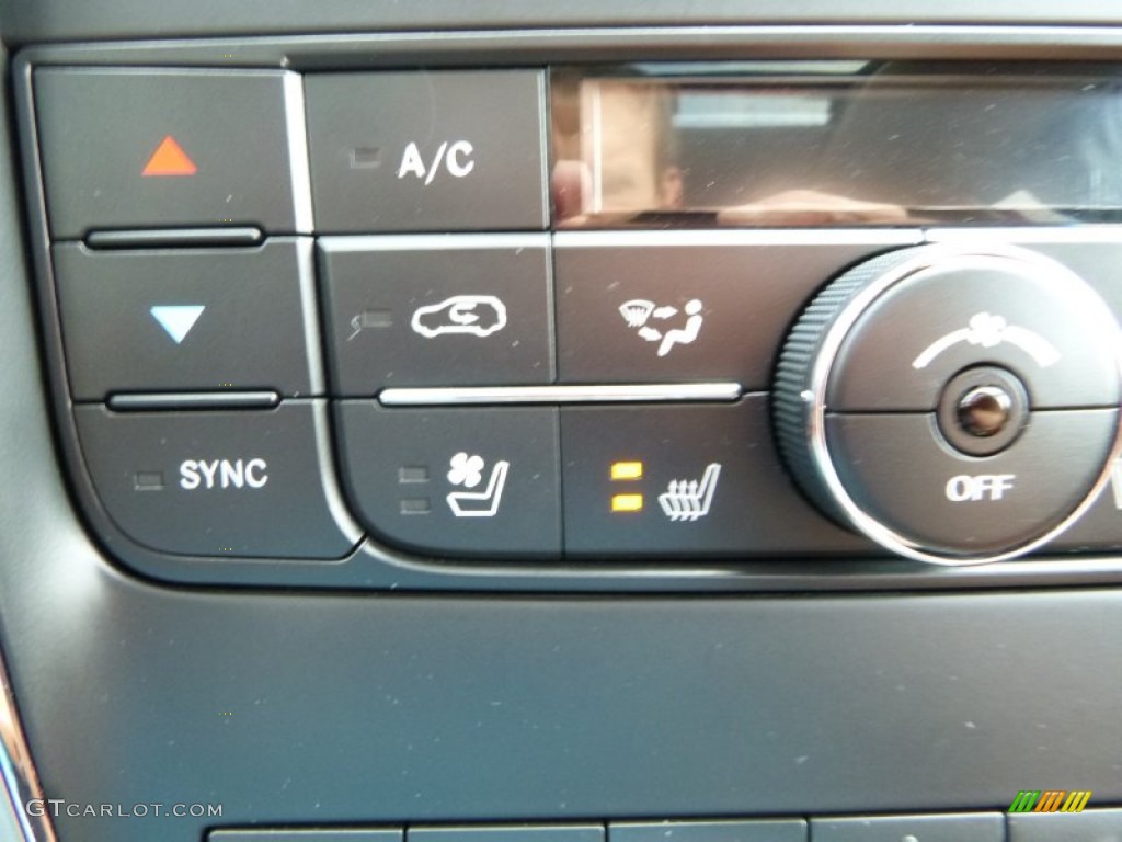 2013 Grand Cherokee Overland 4x4 - Winter Chill Pearl / New Saddle/Black photo #18