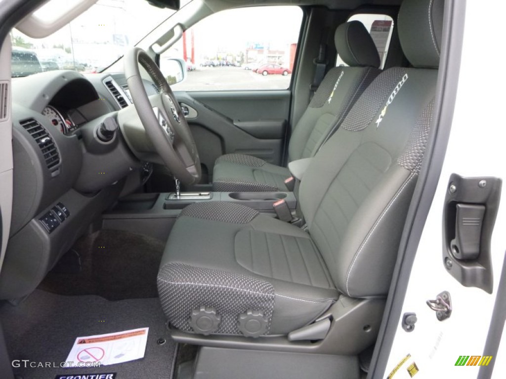 2016 Nissan Frontier Pro-4X King Cab 4x4 Interior Color Photos