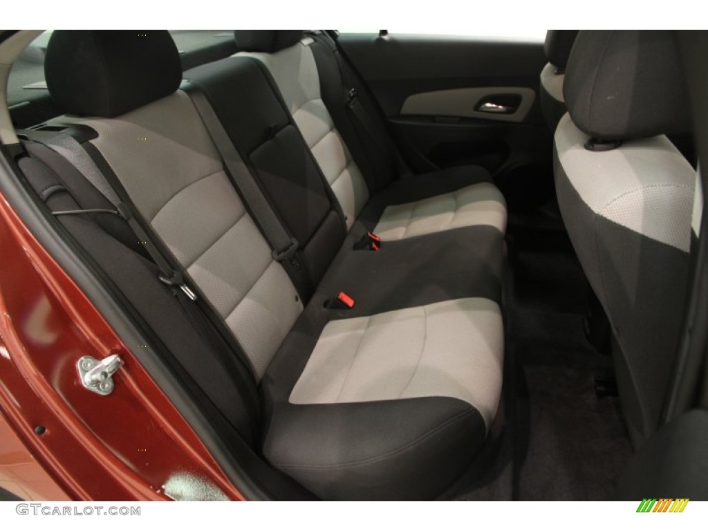 2012 Cruze LS - Autumn Red Metallic / Jet Black/Medium Titanium photo #14