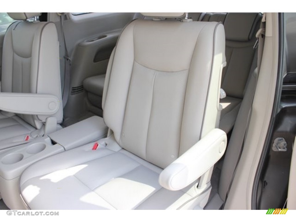 2013 Quest 3.5 SL - Titanium Beige / Beige photo #18