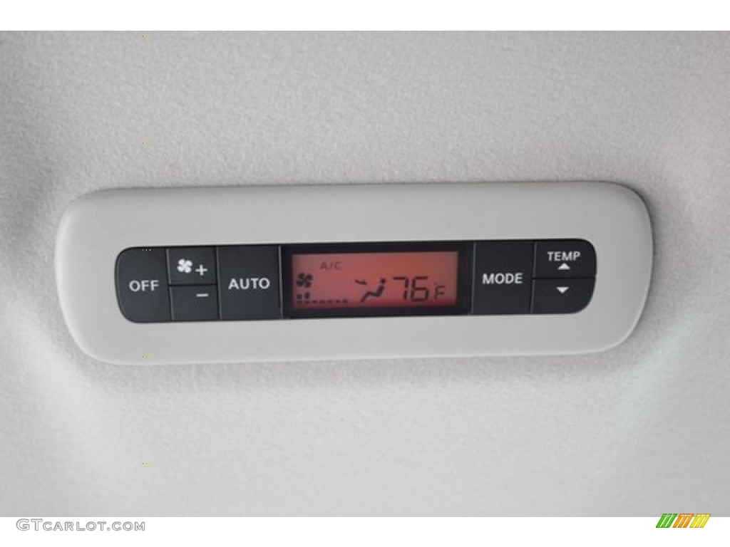2013 Quest 3.5 SL - Titanium Beige / Beige photo #32