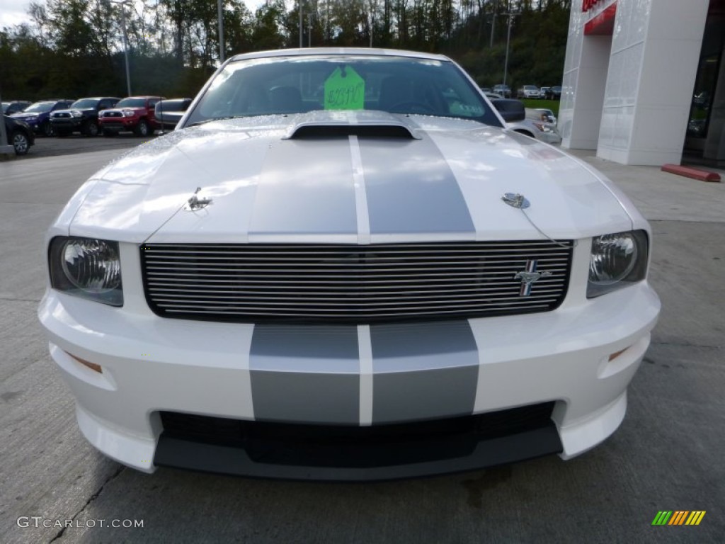 2007 Mustang Shelby GT Coupe - Performance White / Light Graphite photo #12