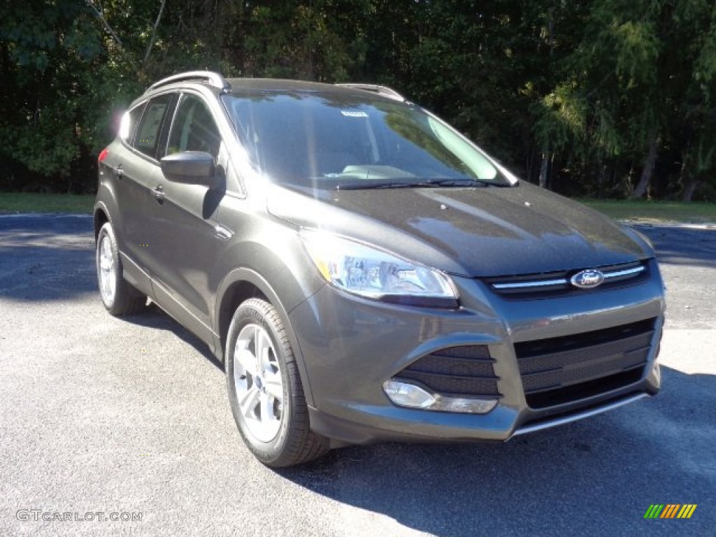 2016 Escape SE - Magnetic Metallic / Charcoal Black photo #1