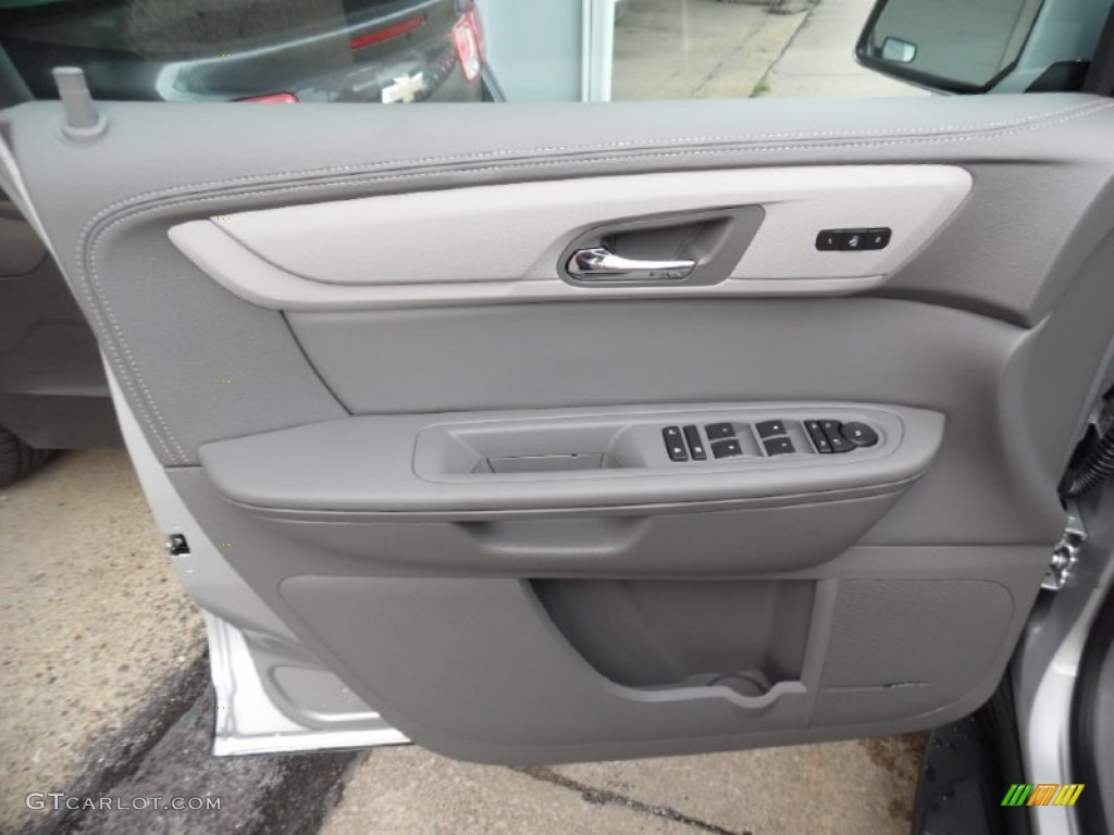 2016 Chevrolet Traverse LT AWD Door Panel Photos