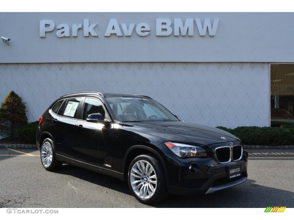 2013 X1 xDrive 28i - Jet Black / Black photo #1