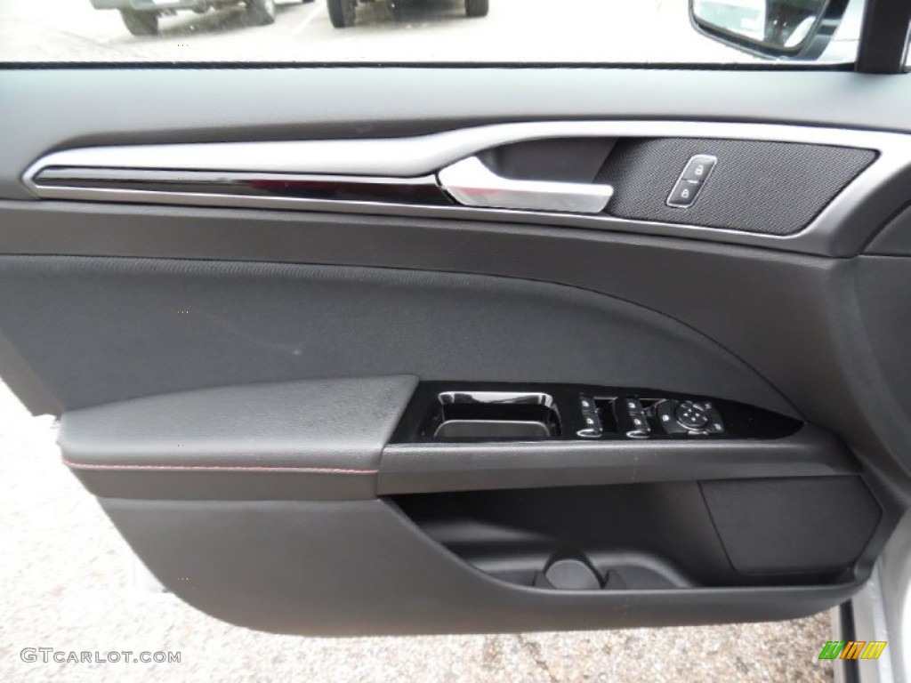 2016 Ford Fusion SE AWD Door Panel Photos