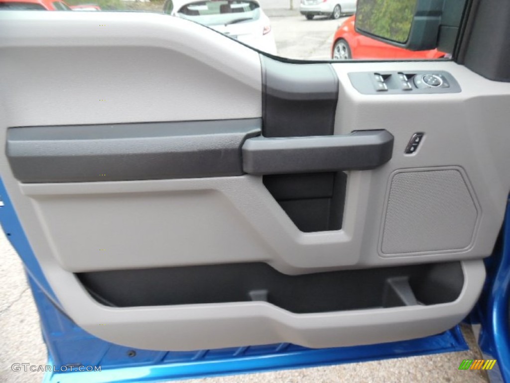 2015 Ford F150 XLT SuperCrew 4x4 Door Panel Photos