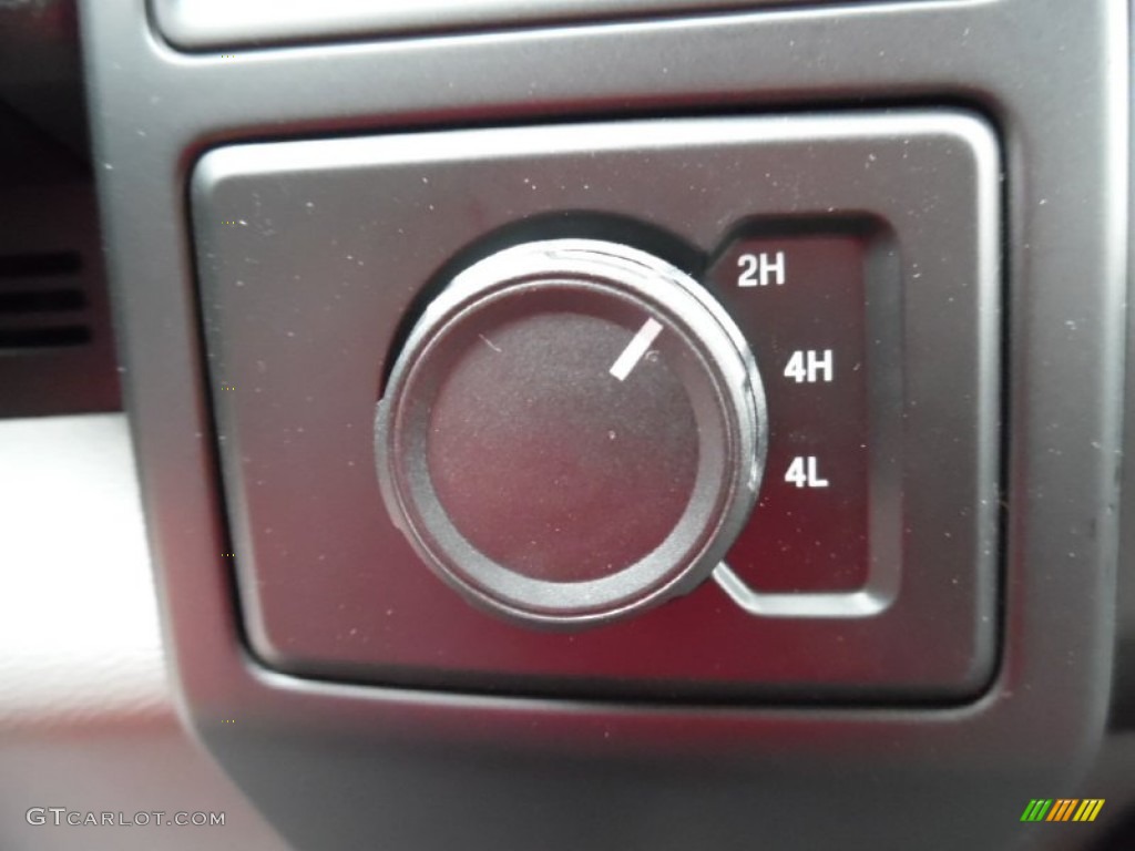 2015 Ford F150 XLT SuperCrew 4x4 Controls Photo #107915382