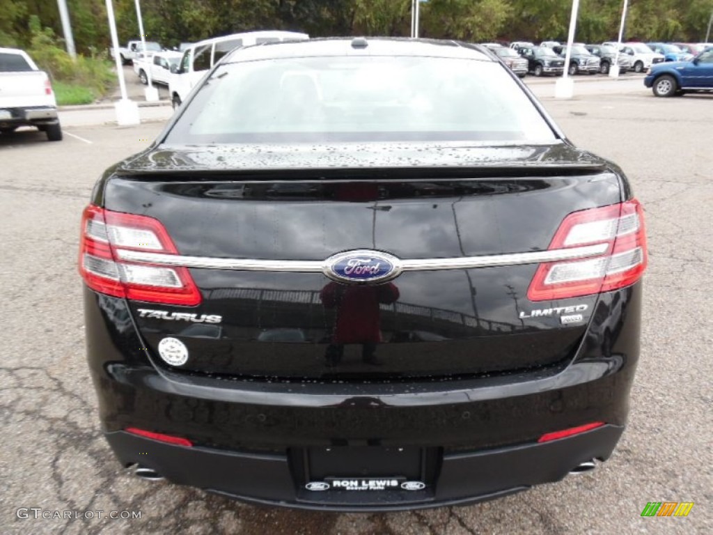2015 Taurus Limited AWD - Tuxedo Black Metallic / Charcoal Black photo #3