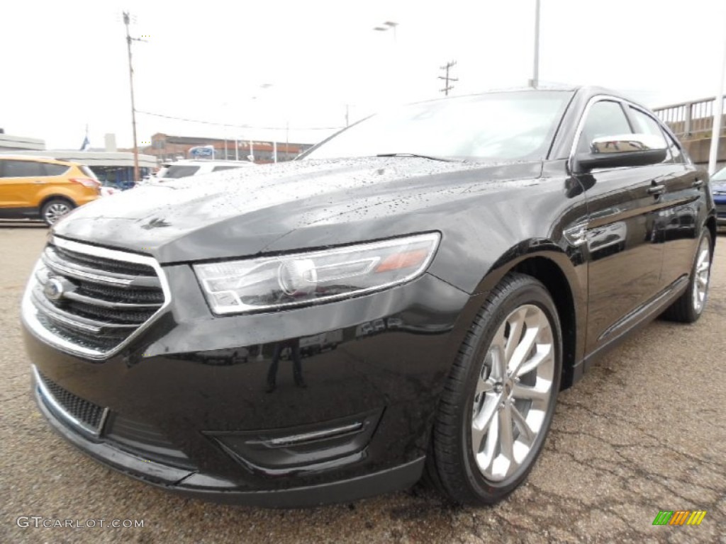 2015 Taurus Limited AWD - Tuxedo Black Metallic / Charcoal Black photo #6