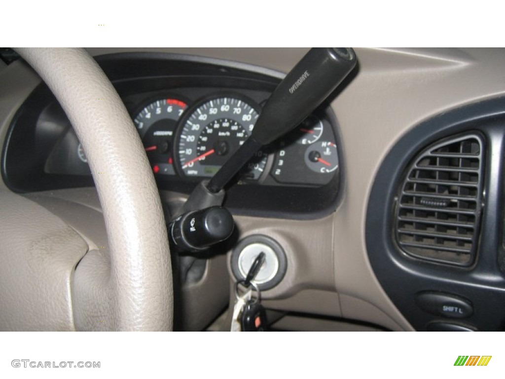 2005 Tundra SR5 Access Cab 4x4 - Desert Sand Mica / Taupe photo #17