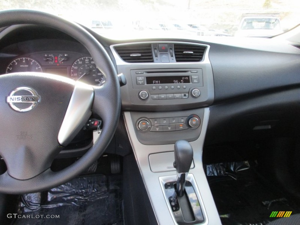 2014 Sentra S - Aspen White / Charcoal photo #14