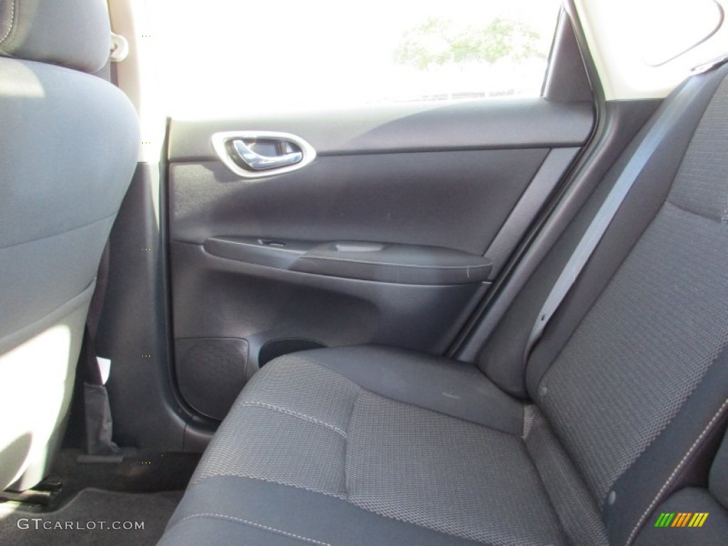 2014 Sentra S - Aspen White / Charcoal photo #21