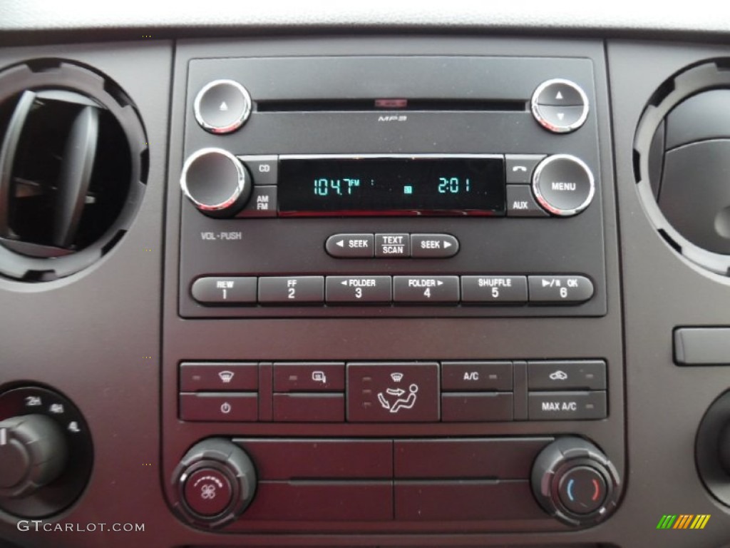 2016 Ford F350 Super Duty XL Super Cab 4x4 Controls Photo #107925661