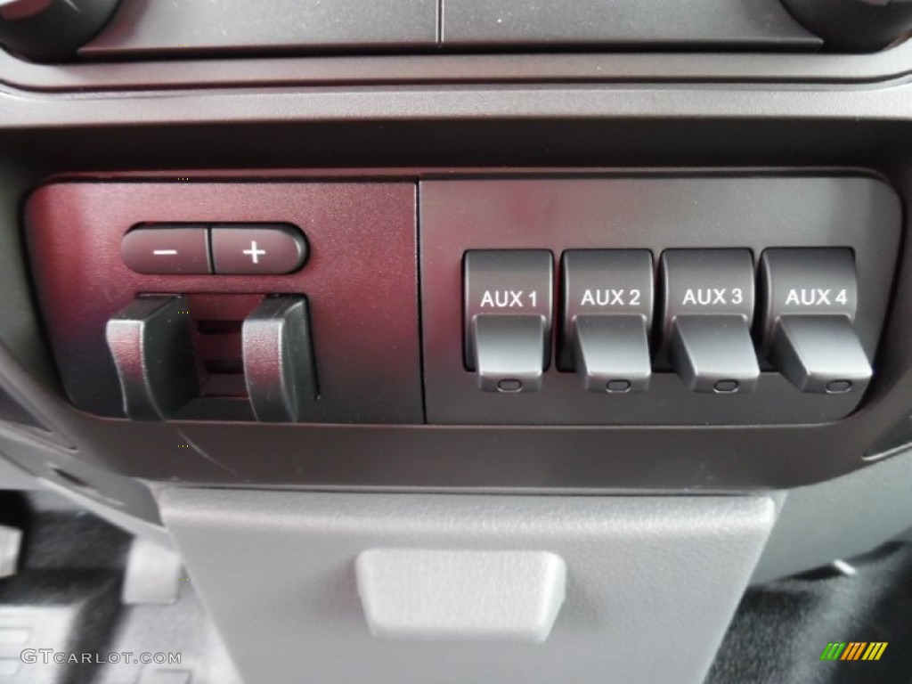 2016 Ford F350 Super Duty XL Super Cab 4x4 Controls Photos