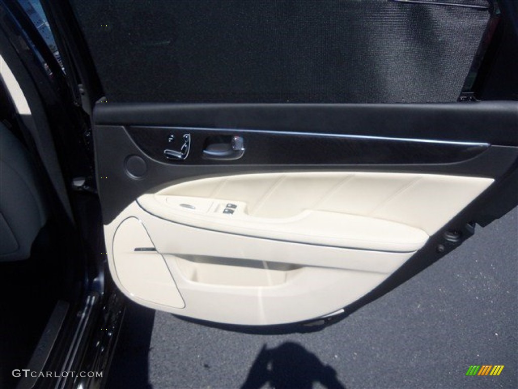 2016 Hyundai Equus Ultimate Door Panel Photos