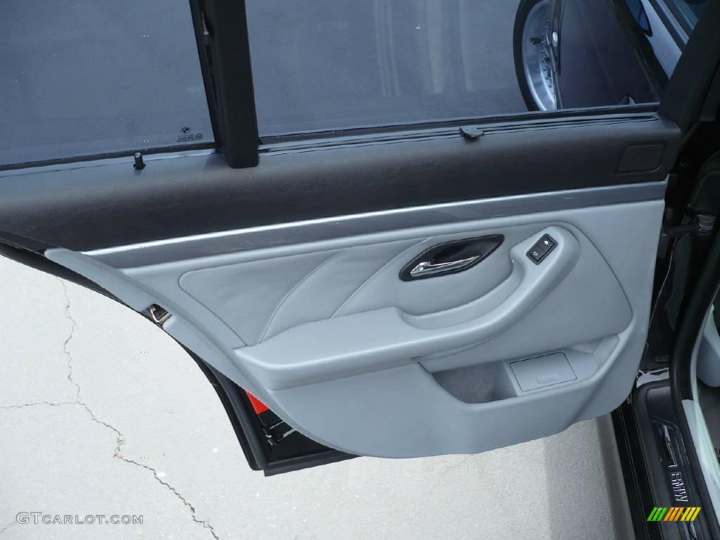 1999 5 Series 528i Wagon - Jet Black / Grey photo #15