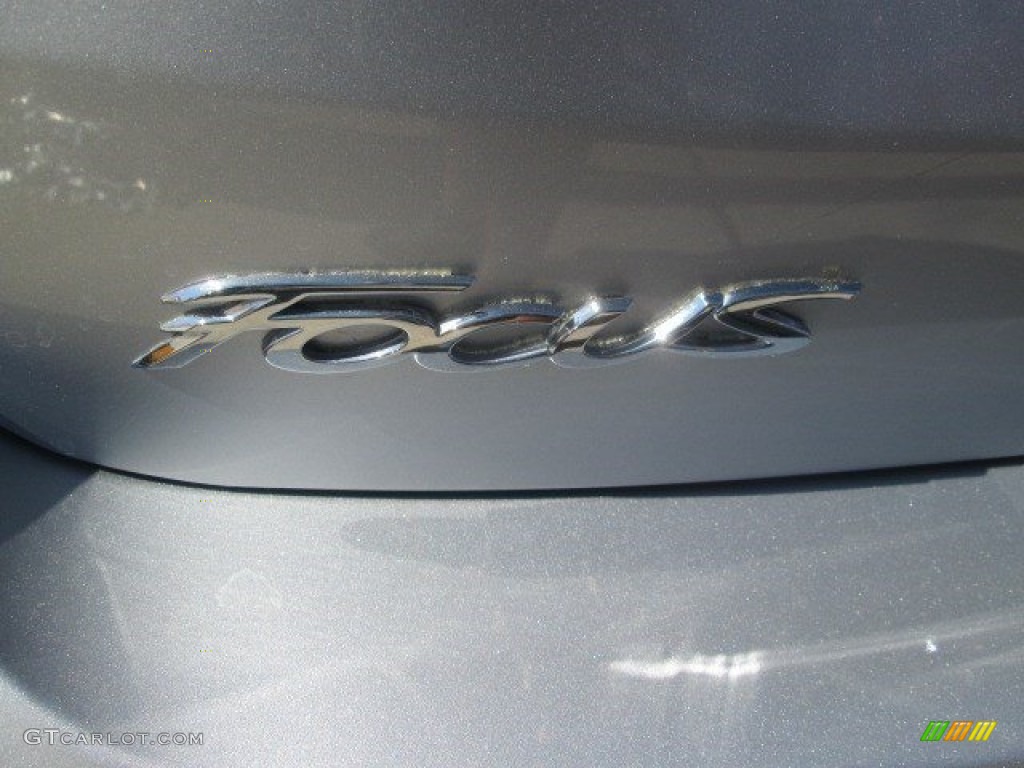 2015 Focus SE Hatchback - Ingot Silver Metallic / Charcoal Black photo #8