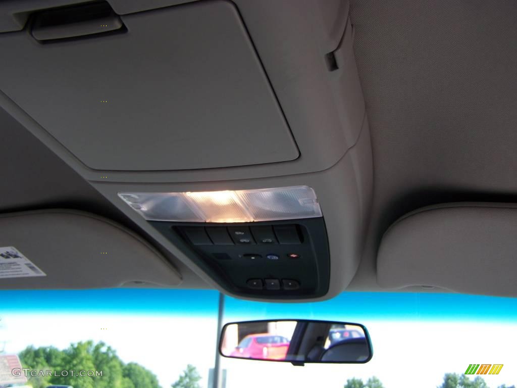 2006 Terraza CX - Frost White / Medium Gray photo #7